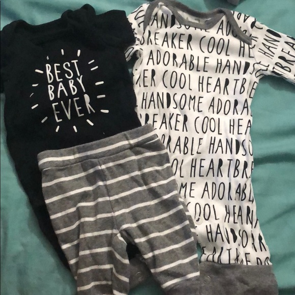 2 Carters new born 3 pieces set - Picture 5 of 8